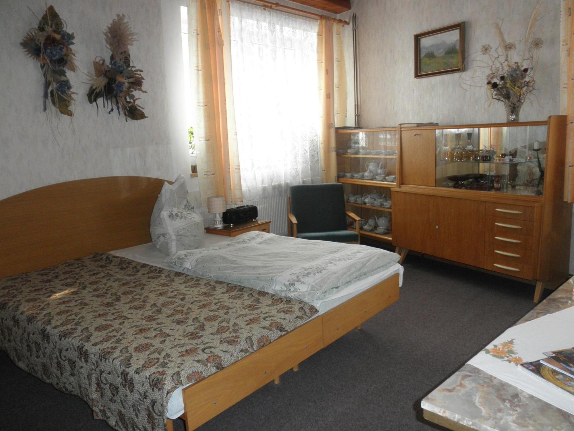 Pension U Kaktusu カルロヴィ・ヴァリ エクステリア 写真